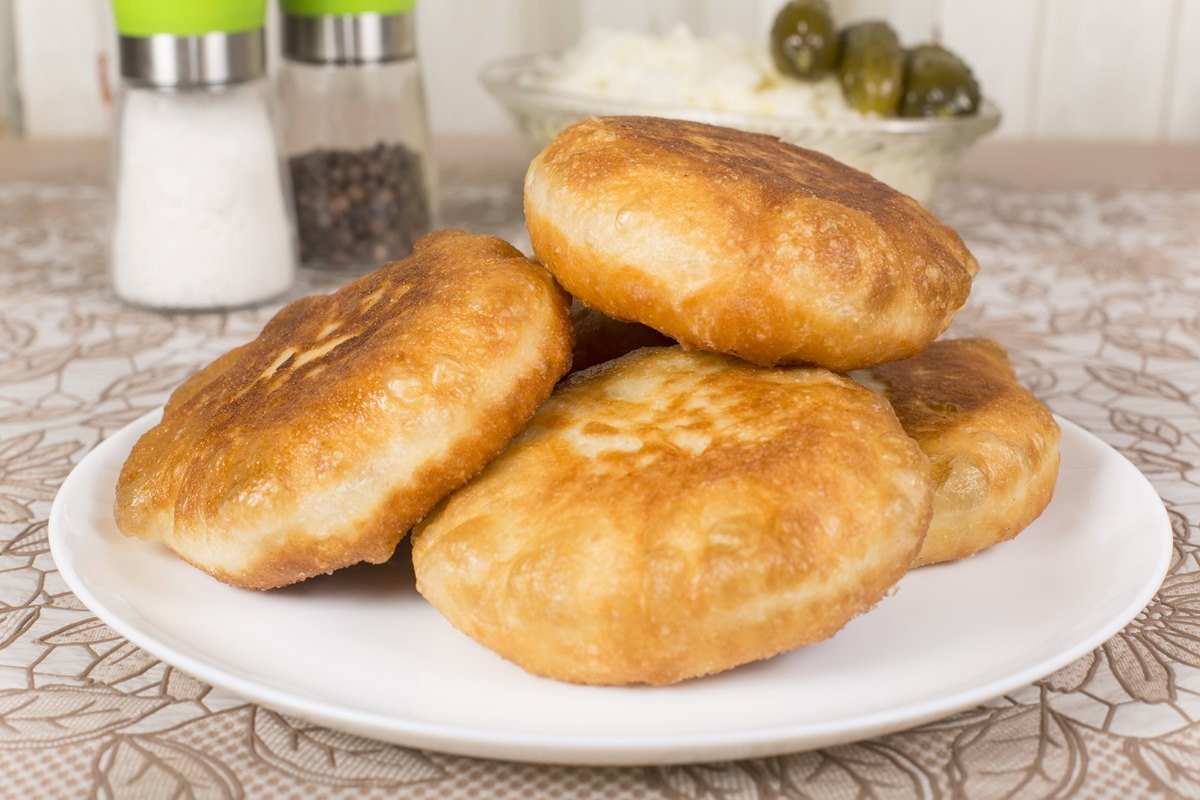 Почему вокзальные пирожки такие вкусные и как сделать их дома