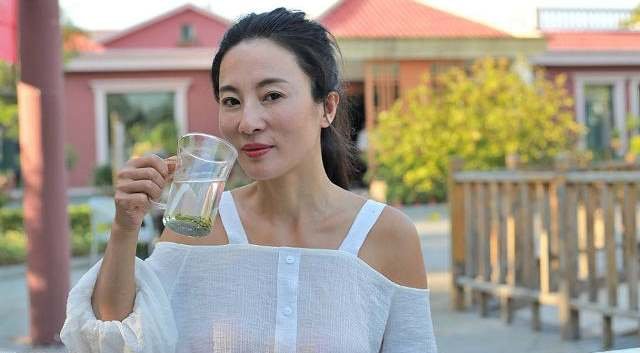 Почему китайцы пьют только горячую воду