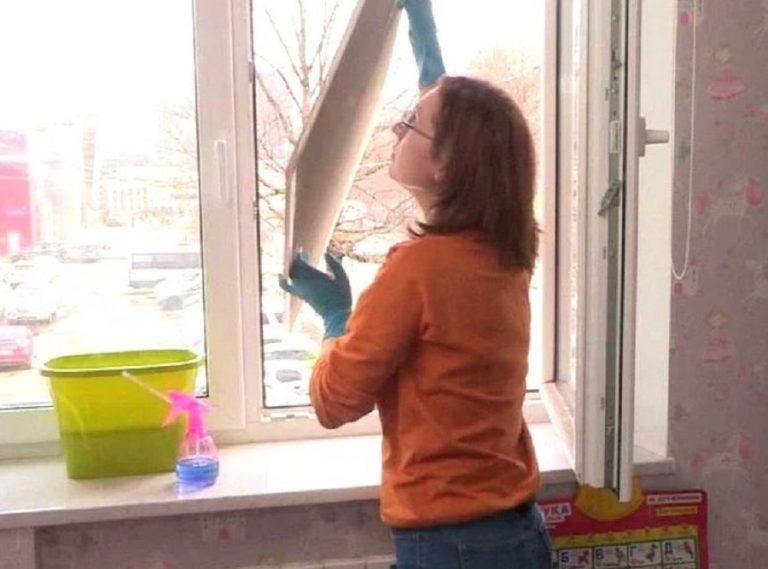 На моих окнах нет ни пыли, ни грязи. Простой трюк, которому меня научил мойщик окон, чтоб они всегда были чистые и прозрачные