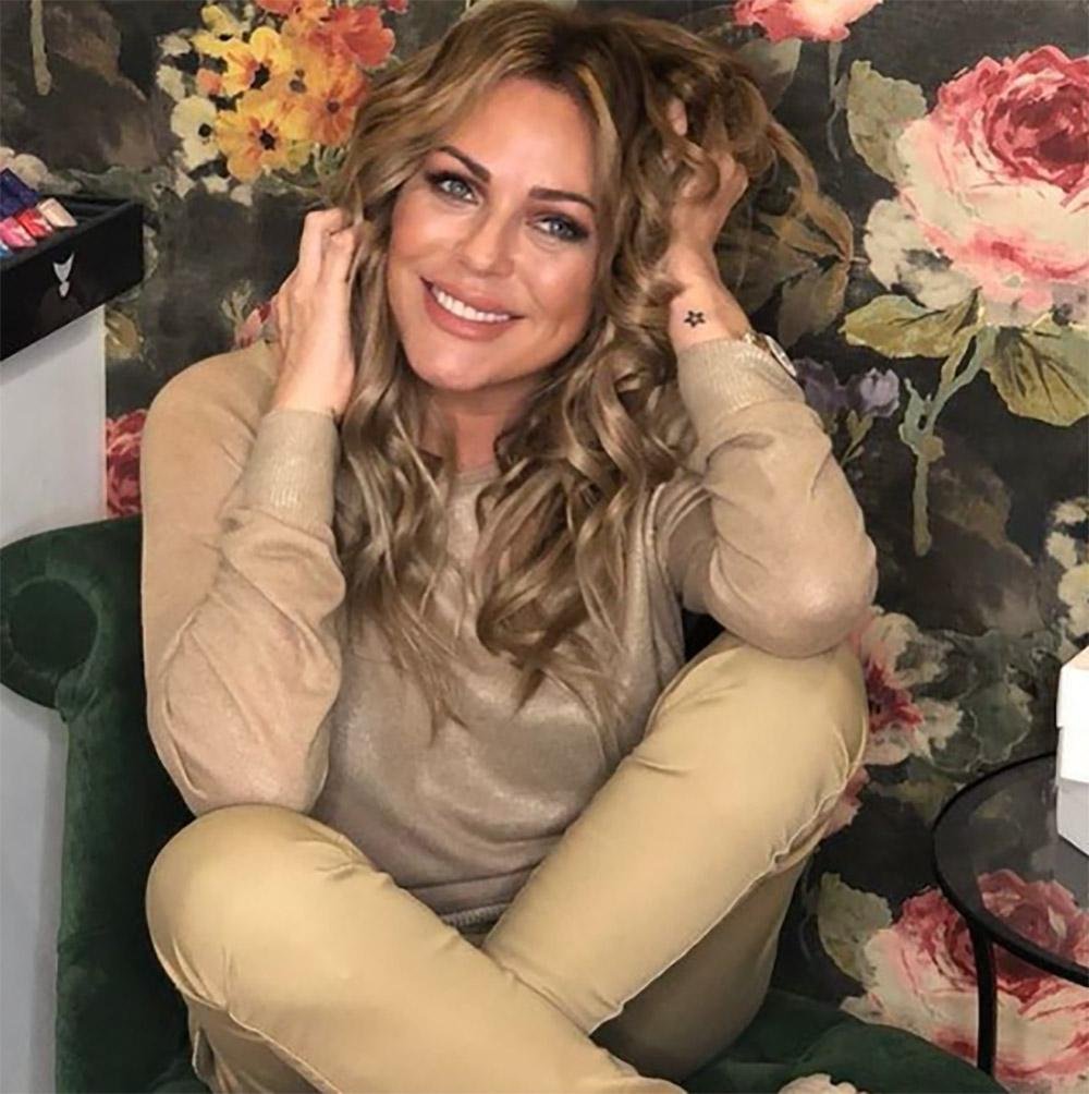 “Не хочется ничего говорить”: Лариса Долина привела внучку на Троекуровское к Юлии Началовой